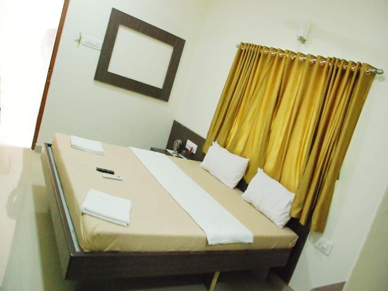 Hotel Pon Amutha Karur  Luaran gambar